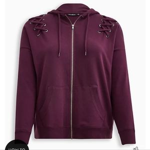 TORRID LOVESICK EVERYDAY FLEECE LACE UP HOODIE Size 3.